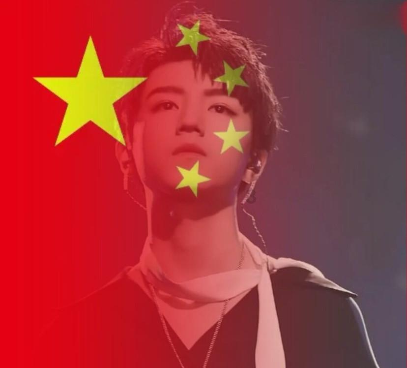 小三问男人工作地点，男人马上把位置发过来告诉小三了，他不怕以后分手小三去缠他吗？而且他还是警察