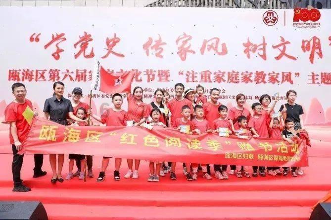 我的信用卡欠了二十万，还不起了怎么办？游戏画面